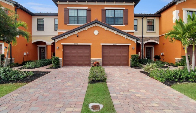 Lakefront Retreat at Gran Paradiso in Venice, FL - Bella Vita