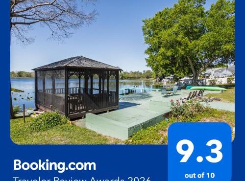 Lakefront Retreat - Boat - Fish - Close to all Orlando Parks - Disney - Universal - SeaWorld