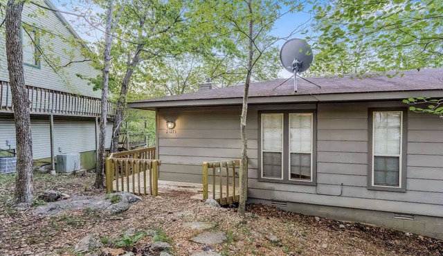 Lakefront Retreat Cove Access 5 Min to Marina