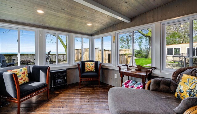 Lakefront Retreat | Hot Tub | Point Pelee