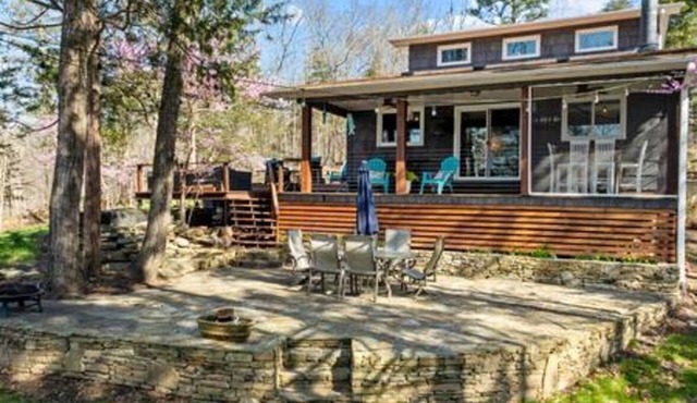 Lakefront Retreat | Hot Tub | Kayaks | Near Marina