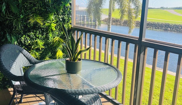 Lakefront Retreat in Clewiston 2 Bed 2 Bath 4 PPL-Heater-Pool BBQ & Boat Parking