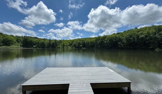 Lakefront Retreat, near All Star Village, in the Catskills