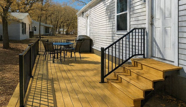 Lakefront retreat on West Battle Lake cozy, modern, and steps from the water!