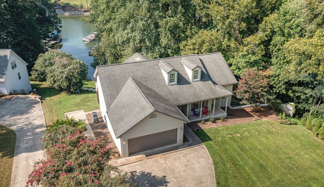 Lakefront Retreat on Lake Norman