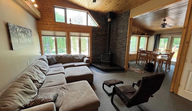 Lakefront retreat on Gull Lake