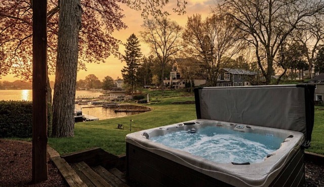 Lakefront Retreat on Okauchee | Theater, Hot Tub, Bunk Room + 50’ Frontage