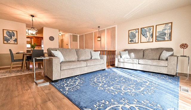 Lakefront Retreat - PrivatenDock + Kayak Rentaln - Remodeled - Family Friendly