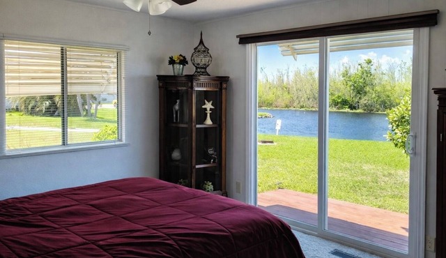 Lakefront Retreat Patio + Grill Pet Friendly