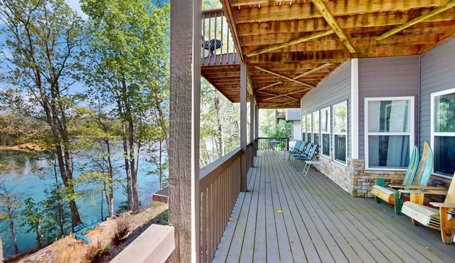 Lakefront Retreat, Sleeps 12, 3 Boat Slips, Decks