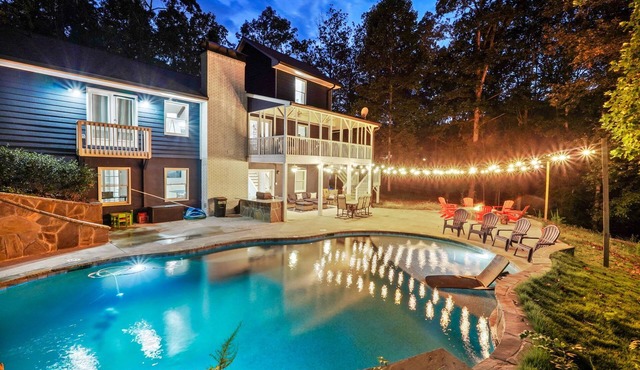 Lakefront, Saltwater Pool, Backyard Oasis, Private Dock, Home Gym