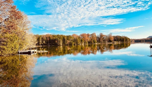 Lakefront | Sauna | Kayaks | Firepit | 35 Min to Nashville