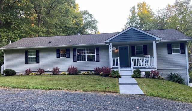 Lakefront Single Family Home - Minimum 30-day rental