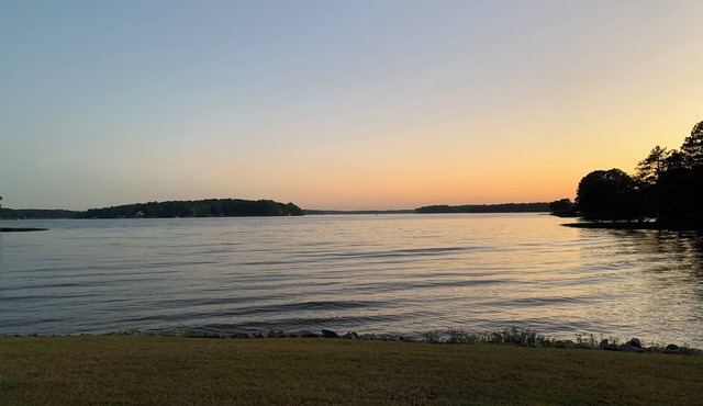 Lakefront spectacular view nnnnnnnnnnnnnnnnnnnnnnnnnn