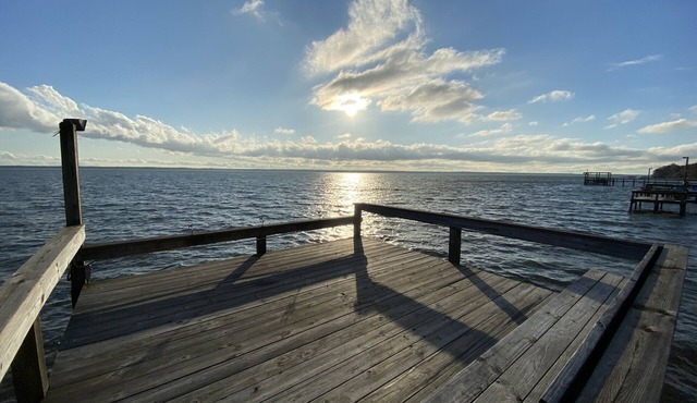 Lakefront Stay on Santee