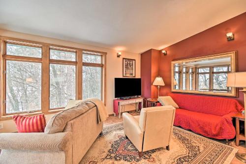 Lakefront Stevens Point Cabin, 1 Mi to Trails!