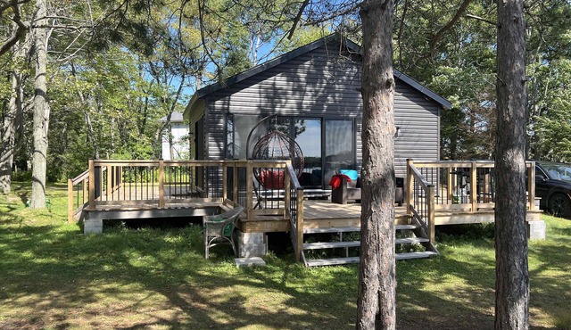 Lakefront Studio Cottage #8