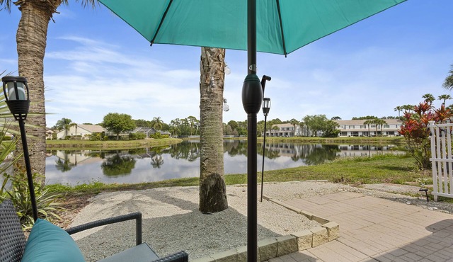 ⚓Lakefront townhome w/backyard paradise and amazing community amenities!⚓🐕🌅