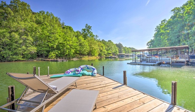 Lakefront Townville Gem w/Boat Dock & Kayaks
