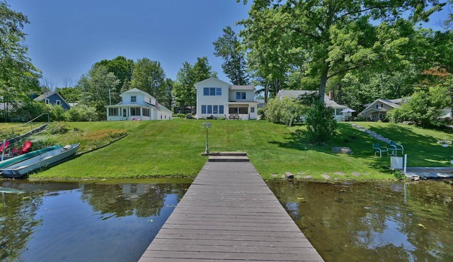 Lakefront Tranquility near Elk Mountain