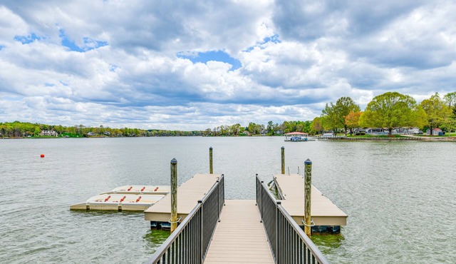 Lakefront Troutman Home w/Private Dock & Slip!