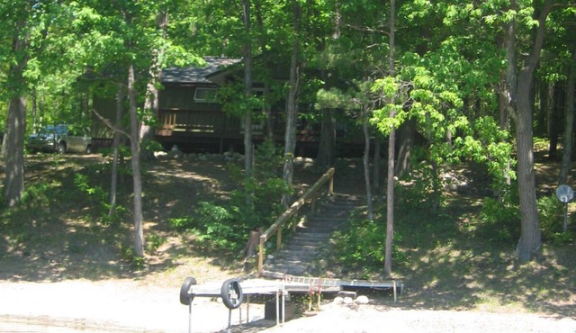 Lakefront Vacation Home W/Large Yard and FirePit