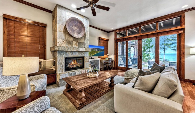 Lakefront Villa w/luxury ammenities near Heavenly | SS5