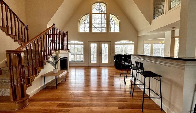 Lakefront Villa 1/Dock Access