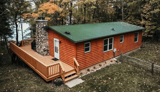 Lakefront walkout cottage