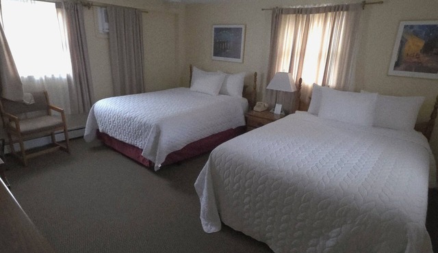 Lakefront Wilson Lake Inn | Kayaks, Canoes, WiFi & Porch | Wilton, ME