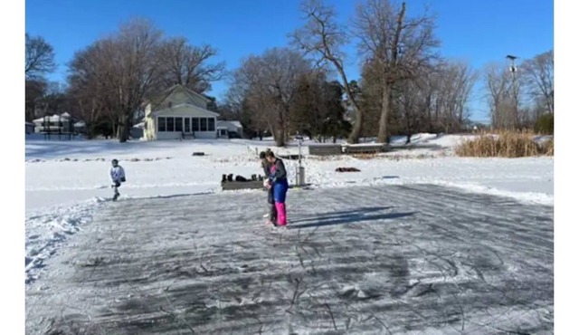 Lakefront Winter getaway on Lake Minnetonka!