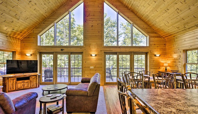 Lakefront Wisconsin Cabin with Boat Dock!