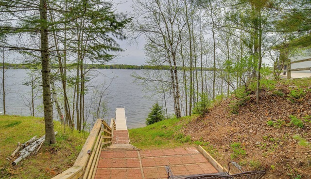 Lakefront Wisconsin Home w/Boat Dock & Fire Pit!