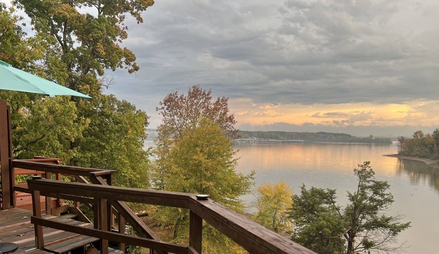 Lakehouse 345 on the water w dock; May is almost full