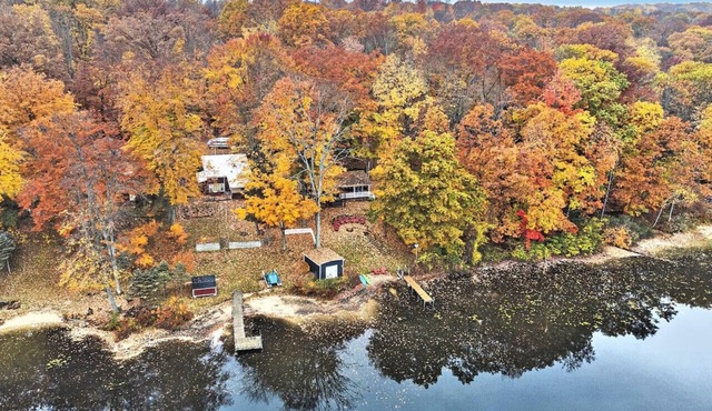 Lakehouse, Hot Tub & Pontoon, King Bed