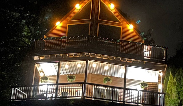 LAKEHOUSE in cove with dock! By The Ark Encounter