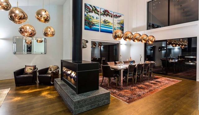 Lakehouse Joela | Award winning luxury home | Close to central Queenstown