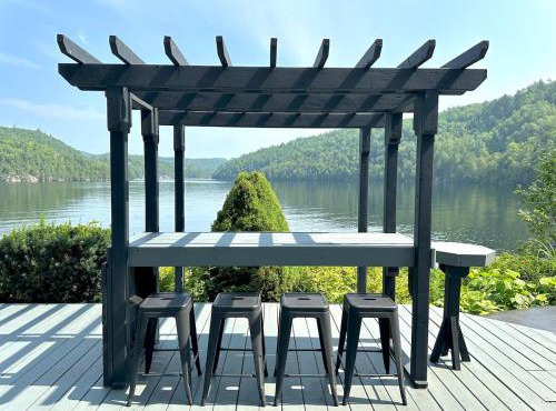 Lakehouse Paradise