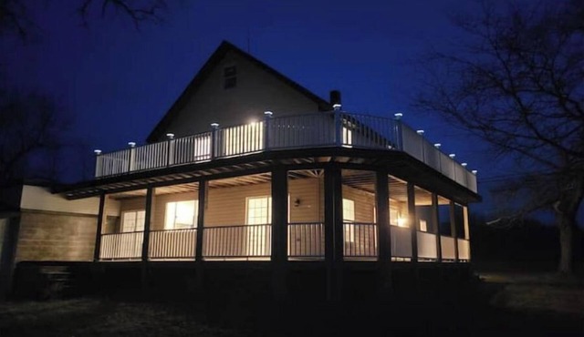 Lakehouse Vineyard on Lake Erie!