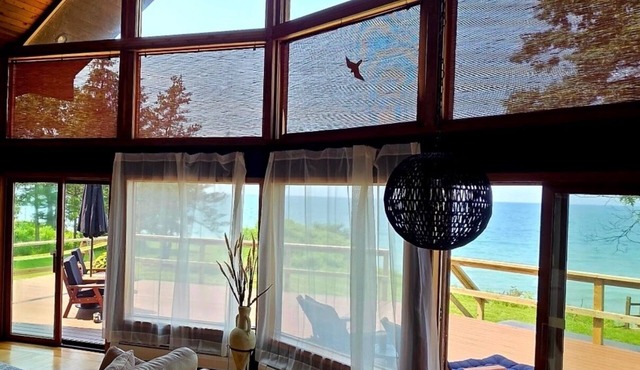 Lakehouse w/Private Beach