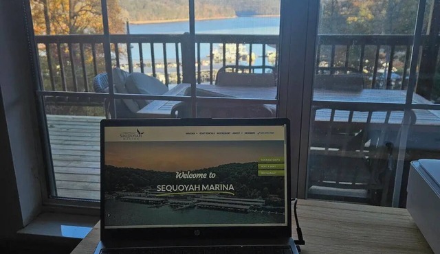 Lakehouse with Lake and Mountain views by Norris Lake TennesseenAndersonville