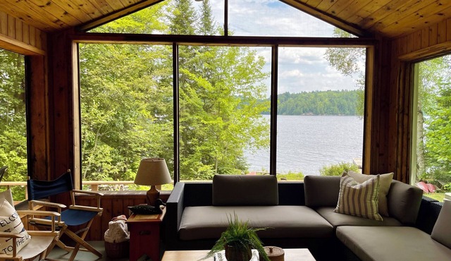 LakeKabin - Waterfront Private Cottage/HotTub,Kayaks,Canoe,BBQ