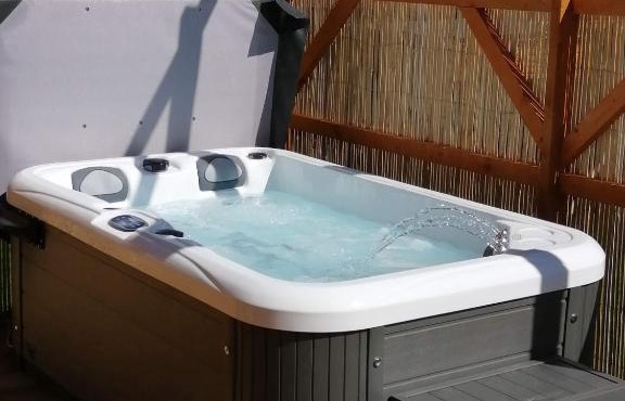 Lakes and Eden Valley. Thornhill Cabin