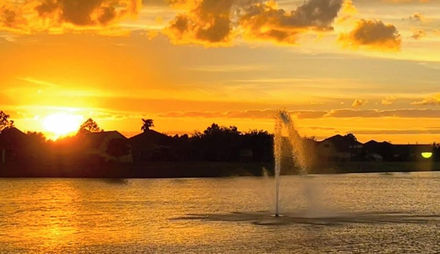Lakes near Golf Course, Medical Center, NGR with 5-bed in a gorgeous location