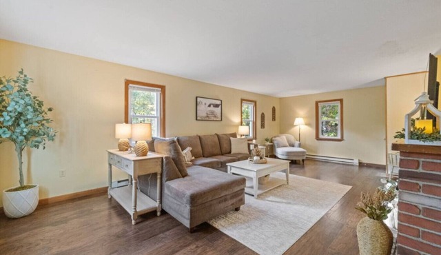 Lakes Region Family Retreat, Dog Friendly