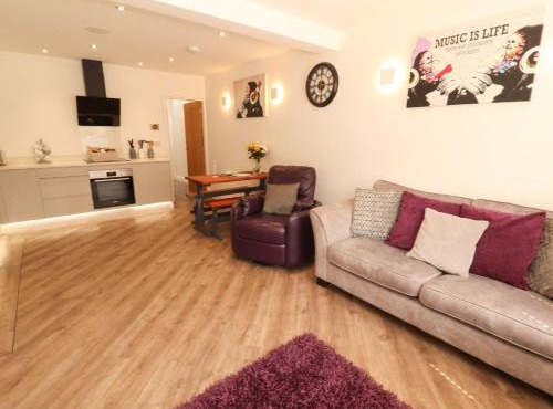 Lakes View Apartment 1