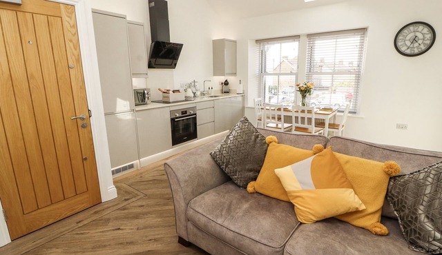 LAKES VIEW APARTMENT 2, romantic in Carnforth