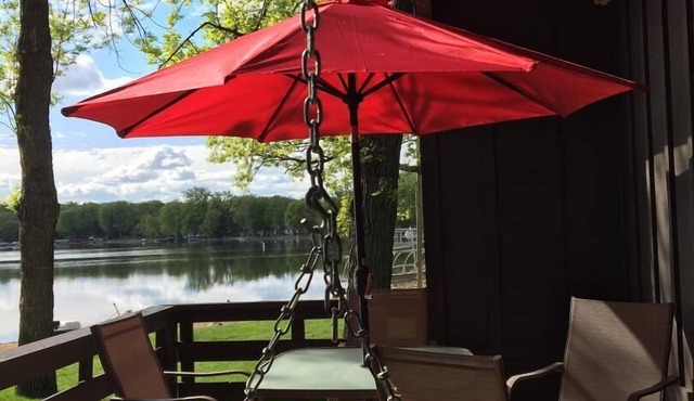 Lakeshore Condominium Cabin on Clearwater Lake