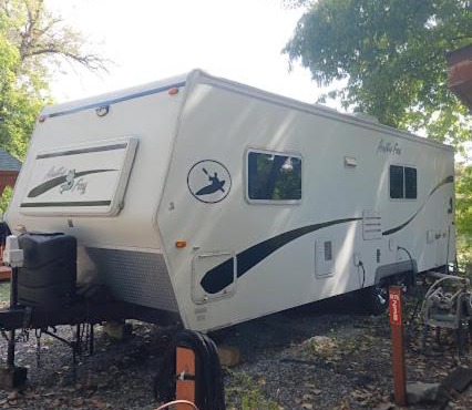 Lakeshore Glamping Camping 239