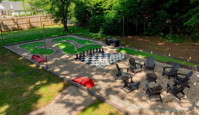"Lakeshore Landing"- Next to Lake Norman, Pool, Game Room, Pickleball, Putt Putt